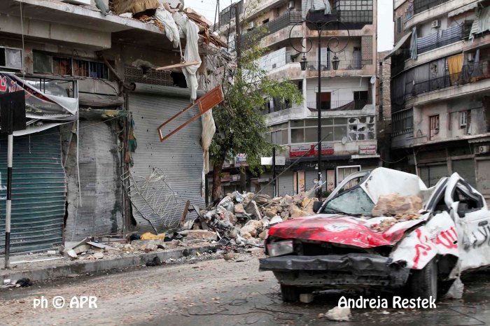 Syria, Aleppo diverse parti della città distrute, la vita quatidiana