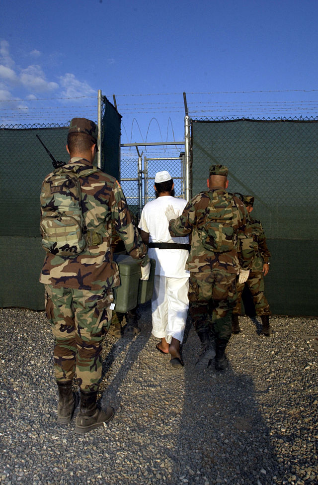 640px-Guantanamo030228-N-4936C-096