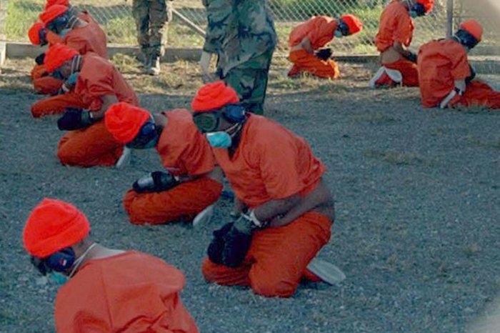 Camp_x-ray_detainees