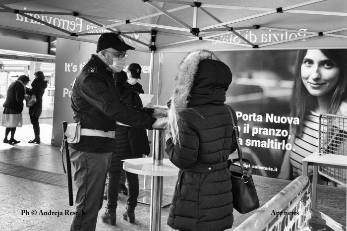 Coronavirus, COVID19, Torino, Italia, ph © Andreja Restek , polozia, controlli, città
